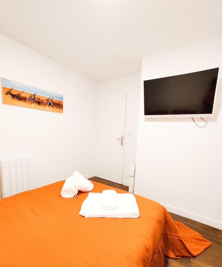 T3 Au Centre Ville Avec Balcon, Parking Gratuit แก็งแปร์ ภายนอก รูปภาพ